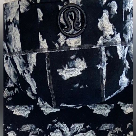 Women’s Lululemon Athletica Scuba Hoodie II Dream Rose black & white sz‎ 4 - Picture 11 of 14